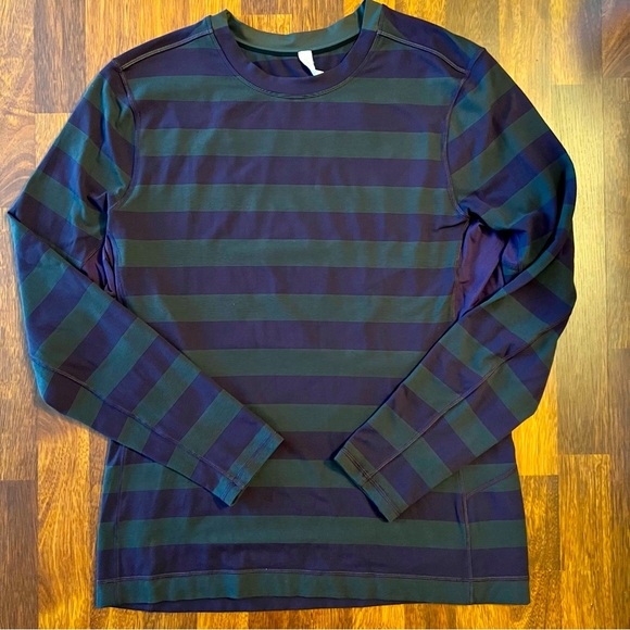 Like new XL Lululemon long sleeve striped casual shirt. - Picture 2 of 2